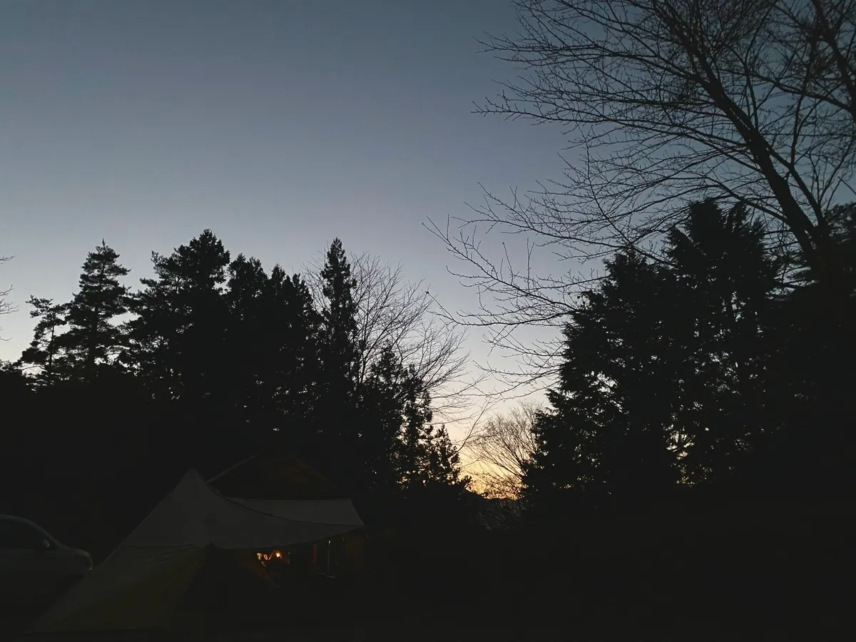 清晨露營地