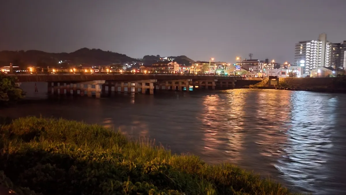 夜晚的宇治橋