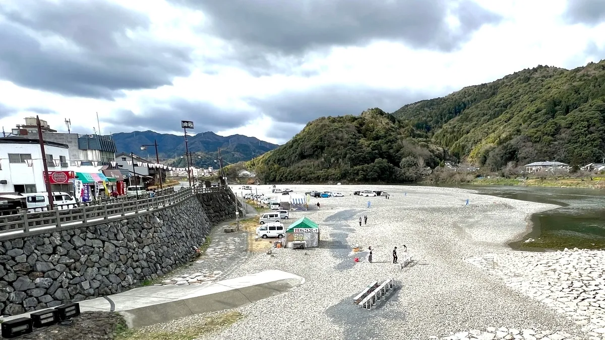 下河原河濱停車場