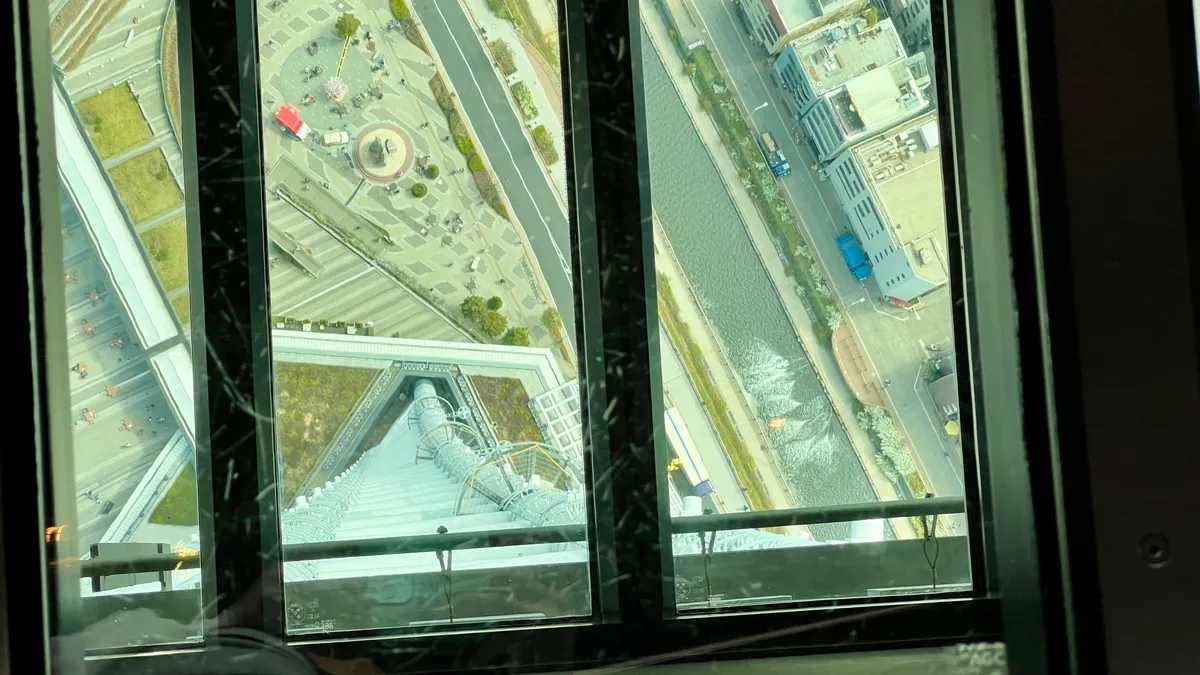 玻璃地板