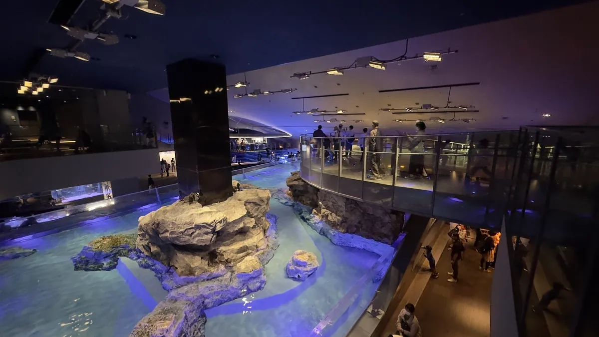 水族館內