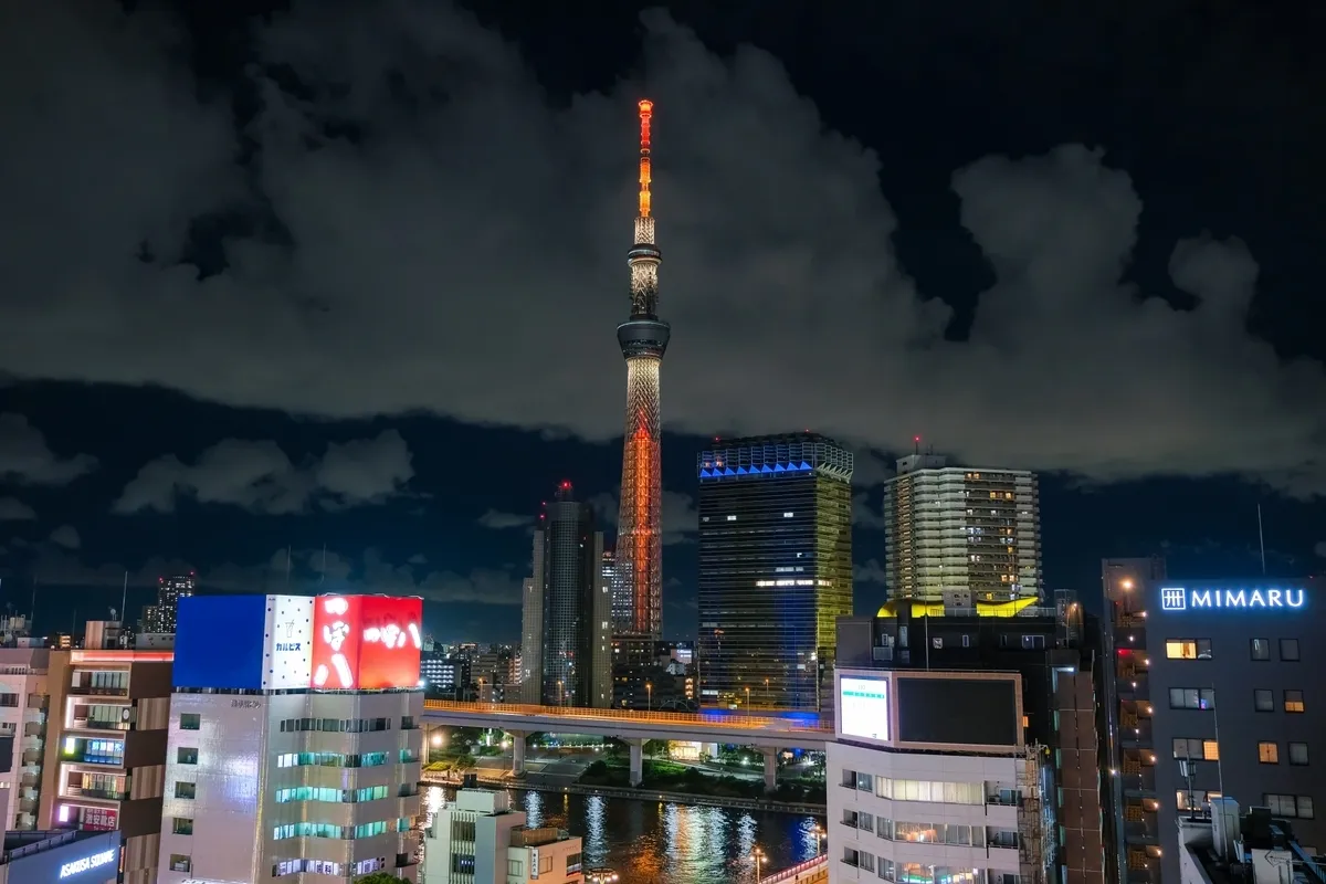 東京晴空塔燈光秀「幟」