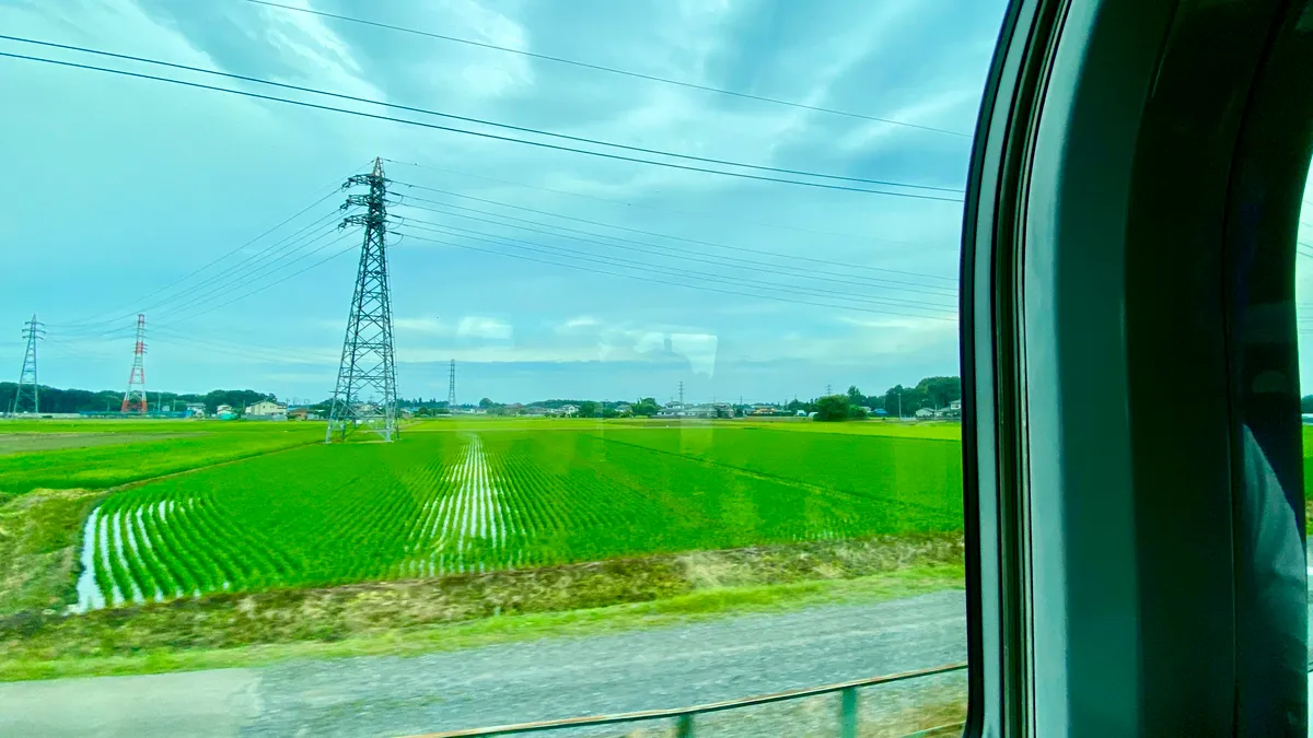 火車窗外的風景