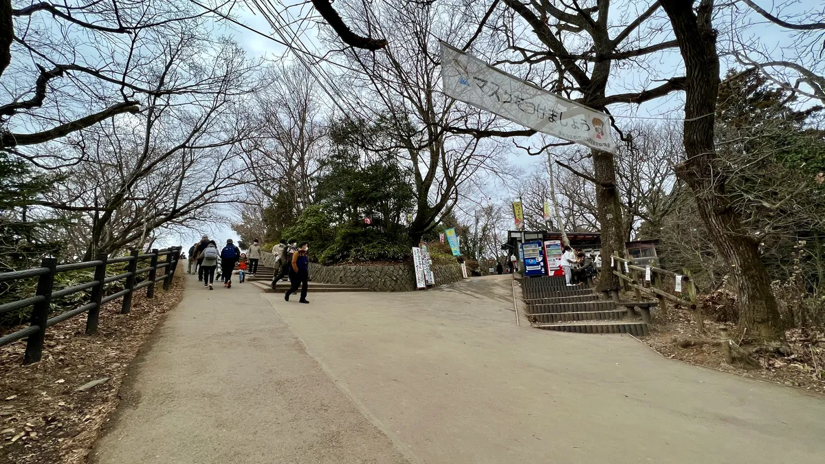 山頂前的坡道